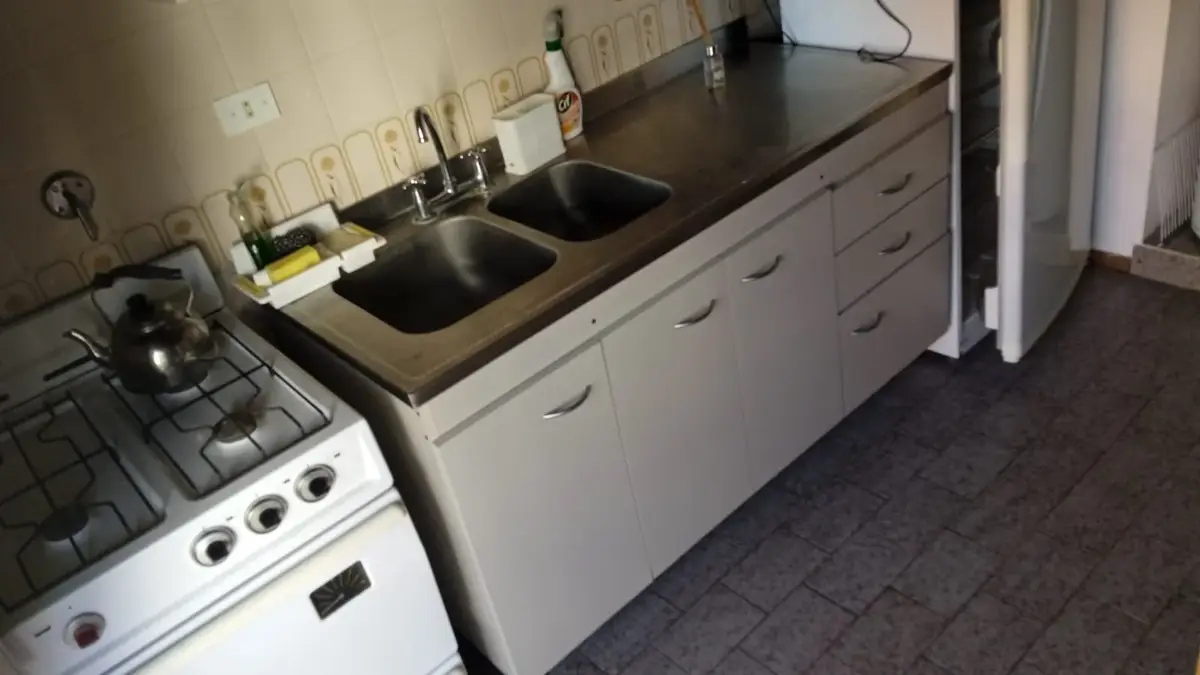 DEPARTAMENTO CON BALCÓN – CHIOZZA AL 3000, SAN BERNARDO ¡SALIDA DIRECTA A COSTANERA! - Imagen 9