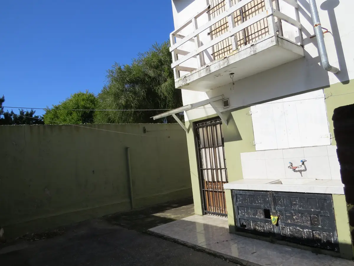 Dúplex con Balcones y Patio Privado – Calle 14 N°155, Las Toninas - Imagen 10