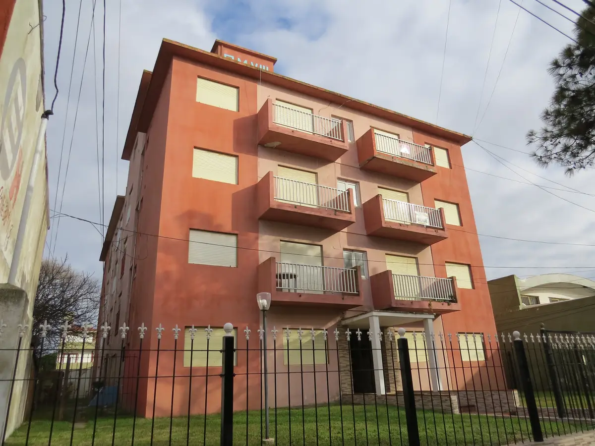 Monoambiente con Vista a la Peatonal y Cercanía al Mar – Calle 1 N°1653, UF 25, Las Toninas - Imagen 2