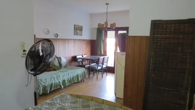 Monoambiente sobre centro peatonal y a una cuadra del mar – Peatonal, Las Toninas - Imagen 3