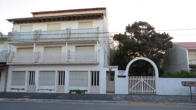 Complejo de 10 departamentos a 1 cuadra del mar –CALLE 1 N 1255 E/28 Y 30 , Las Toninas