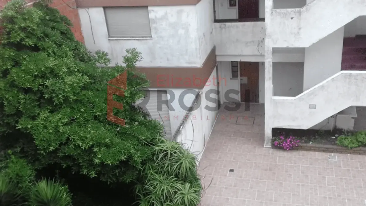 A metros de la playa y sobre el centro turístico –Calle 1 N° 1858 e/40 y 42,Las Toninas - Imagen 1