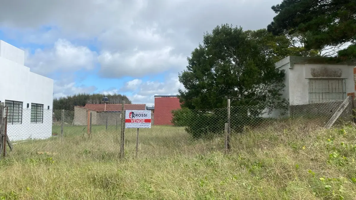 ¡Lote amplio en excelente zona! – Calle 11 e/ 22 y 24, Las Toninas