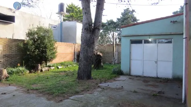 ¡Casa con gran parque arbolado! – Calle 44 N° 585, Las Toninas - Imagen 8