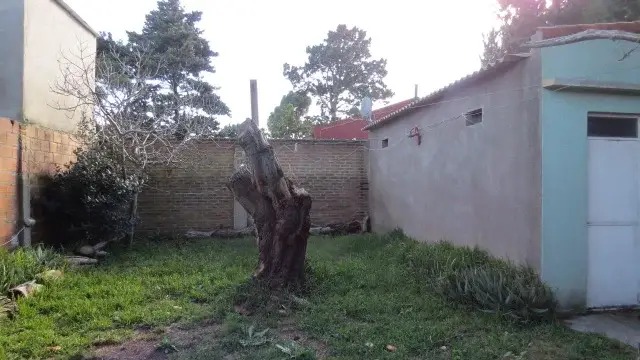 ¡Casa con gran parque arbolado! – Calle 44 N° 585, Las Toninas - Imagen 10