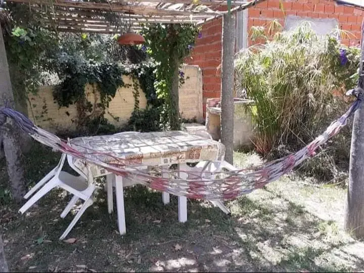 Casa con hermoso patio – Calle 19 n°1590,Las Toninas - Imagen 3