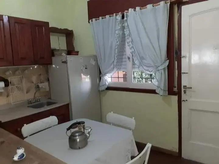 Casa con hermoso patio – Calle 19 n°1590,Las Toninas - Imagen 6