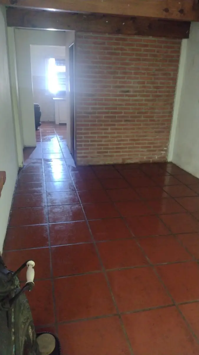 Casa en Venta – Calle 36 N° 854 e/ 8 y 9, Santa Teresita - Imagen 1