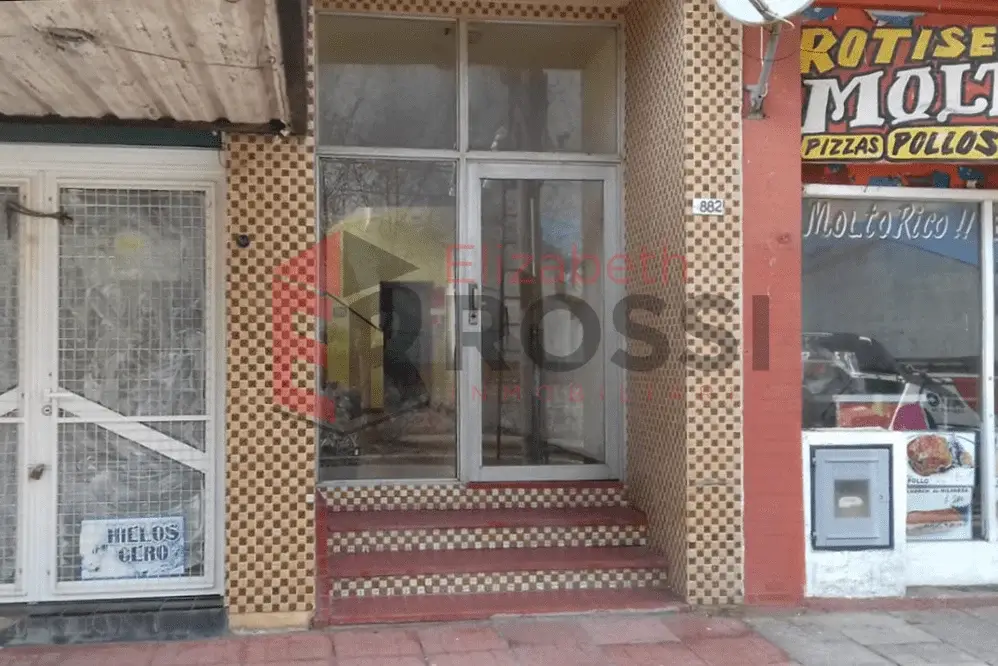 A metros de la playa y sobre peatonal – Calle 1 N° 1878 , e/40 y 42, Las Toninas