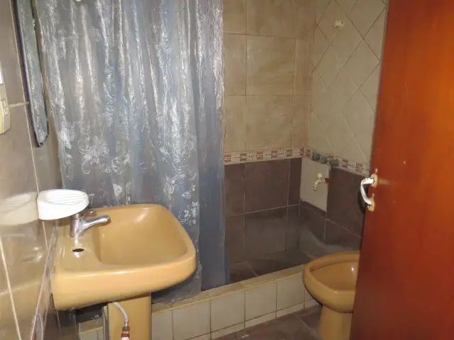 COMPLEJO DE PROPIEDADES – OPORTUNIDAD DE INVERSIÓN CON RENTA ASEGURADA 📍 Calle 19 N°1751, Las Toninas (zona residencial a media cuadra de la avenida principal) - Imagen 1