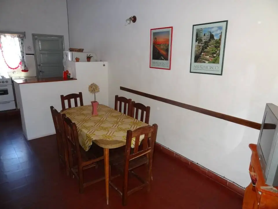 Casa con Gran Lote y Garaje Cerrado – Calle 29 N° 417 Esq. 4, Santa Teresita - Imagen 4