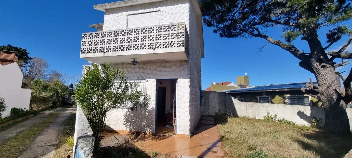 ¡¡SE ESCUCHAN PROPUESTAS!! – Dúplex de 2 Dormitorios y 2 Baños, Calle 17, Las Toninas