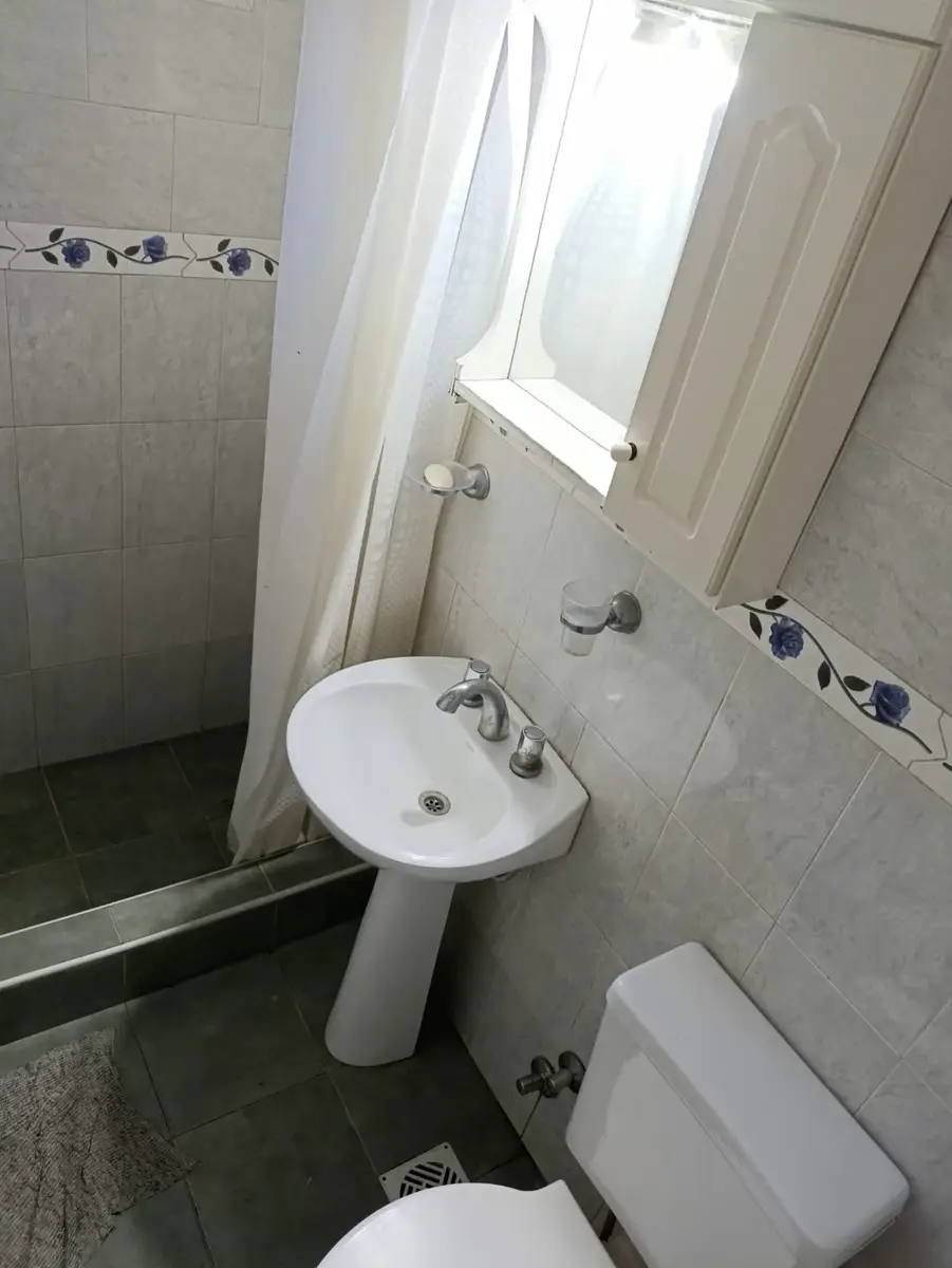 Dúplex en Hermosa Ubicación – Calle 39 e/ 6 y 7, Santa Teresita - Imagen 4