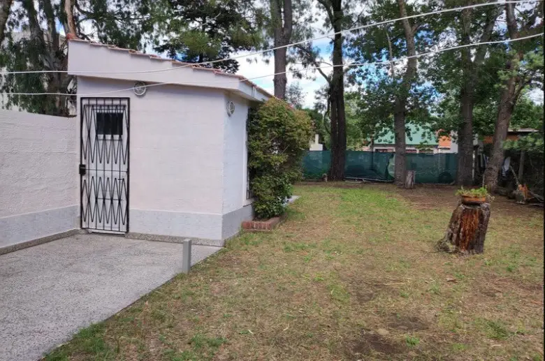 Amplio Chalet con Parque – Calle 13 N° 1779, Las Toninas - Imagen 5