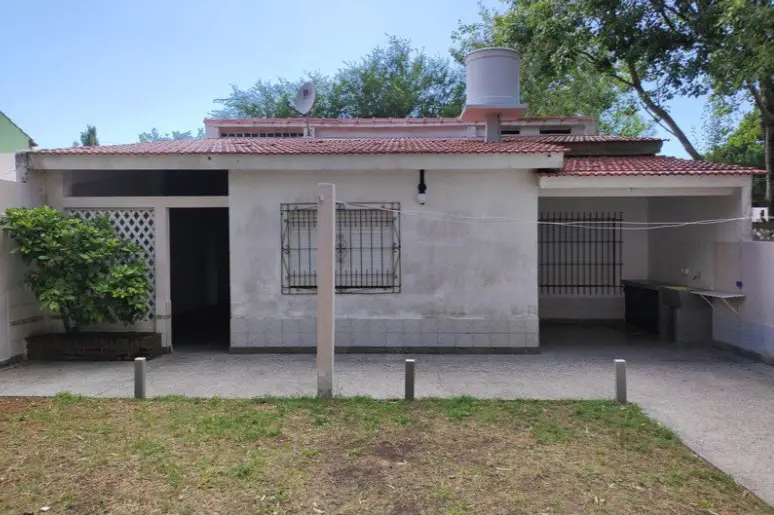 Amplio Chalet con Parque – Calle 13 N° 1779, Las Toninas - Imagen 6