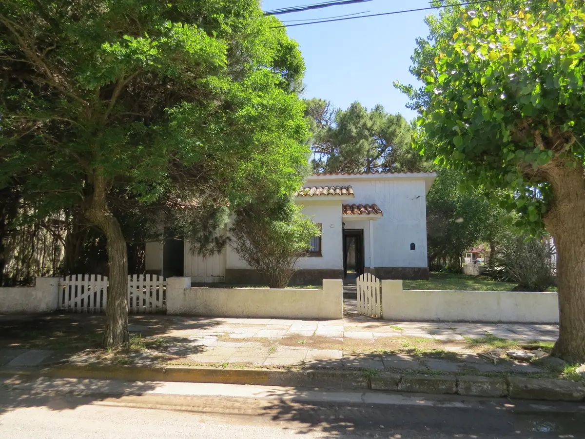 🌴 Casa amplia con quincho y gran capacidad – Zona cercana al mar, Las Toninas - Imagen 1