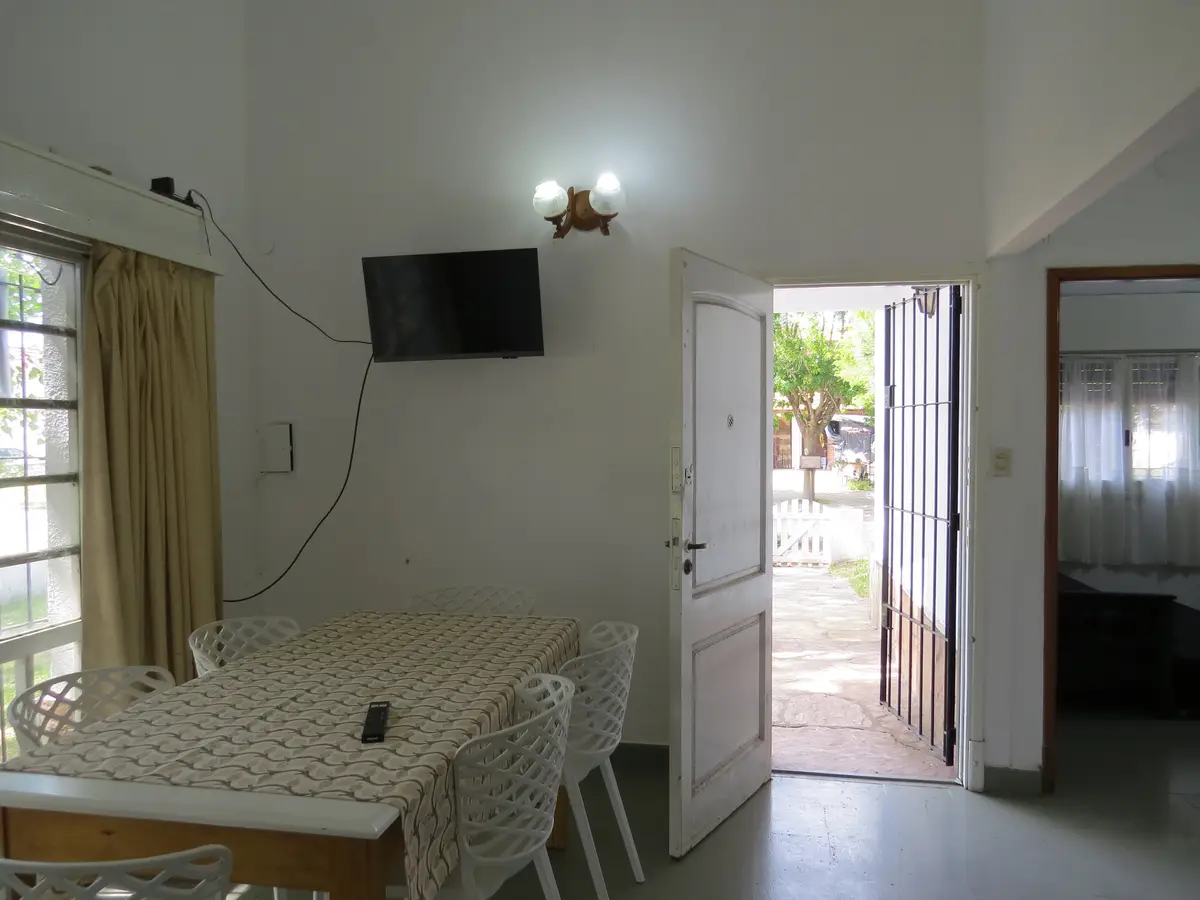 🌴 Casa amplia con quincho y gran capacidad – Zona cercana al mar, Las Toninas - Imagen 8