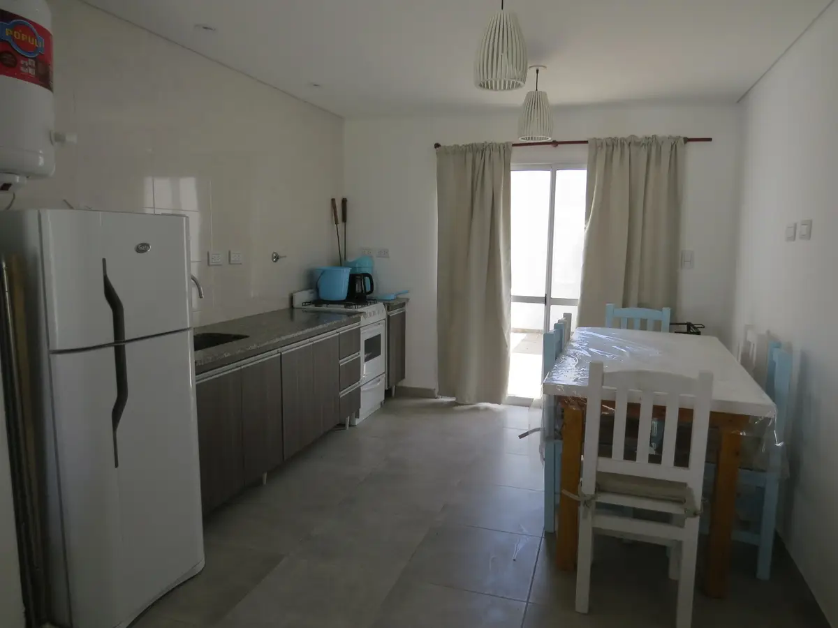 🏡 Departamento con patio – Av. 7 N°2079 UF4, Las Toninas - Imagen 5