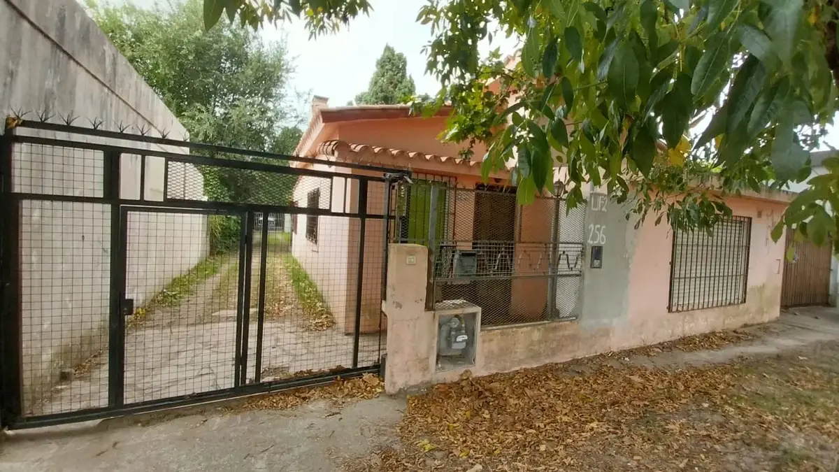 Casa mas Dúplex en Venta – Calle 11 N°256 e/ 29 y 30, Santa Teresita