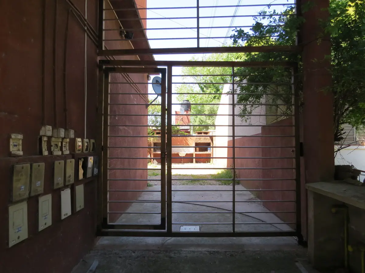 🏡 Dúplex amplio con parrilla y patio – Calle 38 N°420 dto4, Las Toninas - Imagen 2
