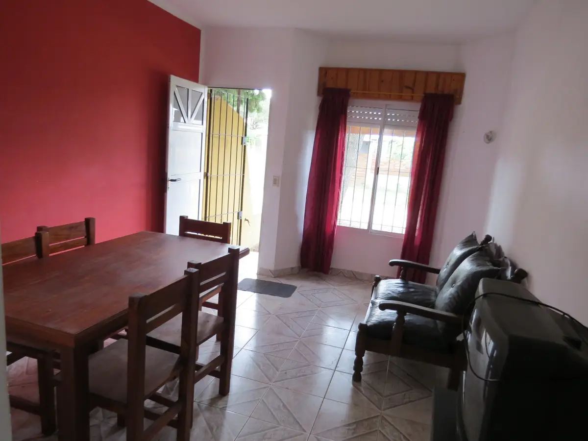 🏡 Dúplex con patio y parrilla – Calle 9 N°2123, Las Toninas - Imagen 3