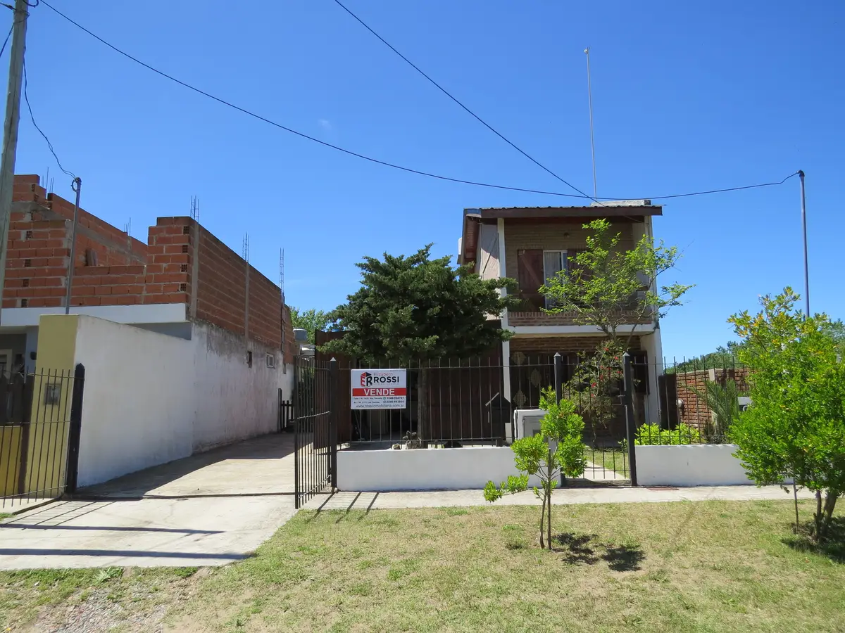 Casa con quincho, patio y garaje cerrado – Calle 11 N°2228, Las Toninas