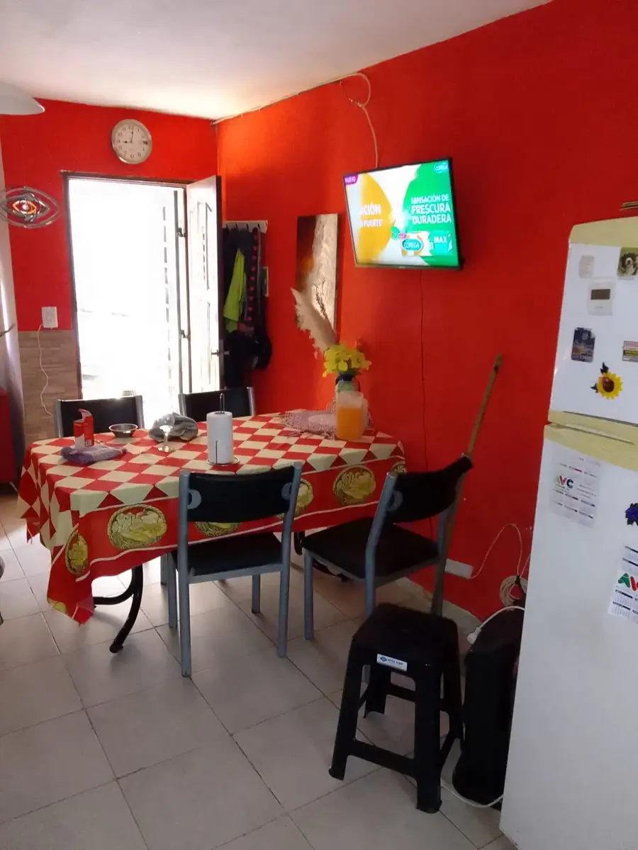 Dúplex en Venta – Av. 41 N° 472 e/ 4 y 5, Santa Teresita - Imagen 3