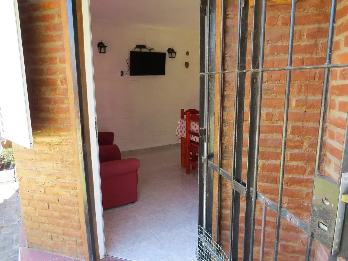 Dúplex con patio y parrilla – Calle 5 N°2166 UF 3, Las Toninas - Imagen 4