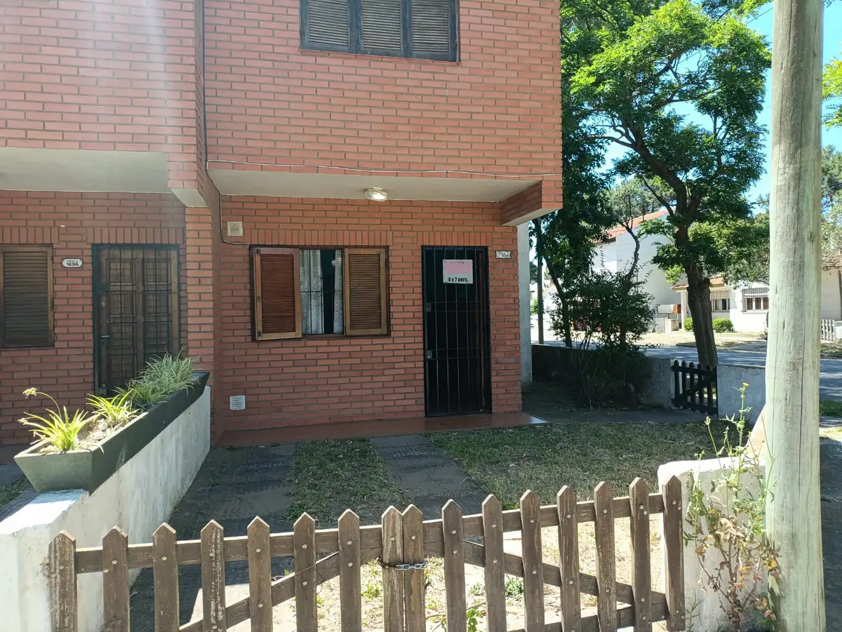 Casa en zona tranquila – Calle 5 n°1698, Santa Teresita