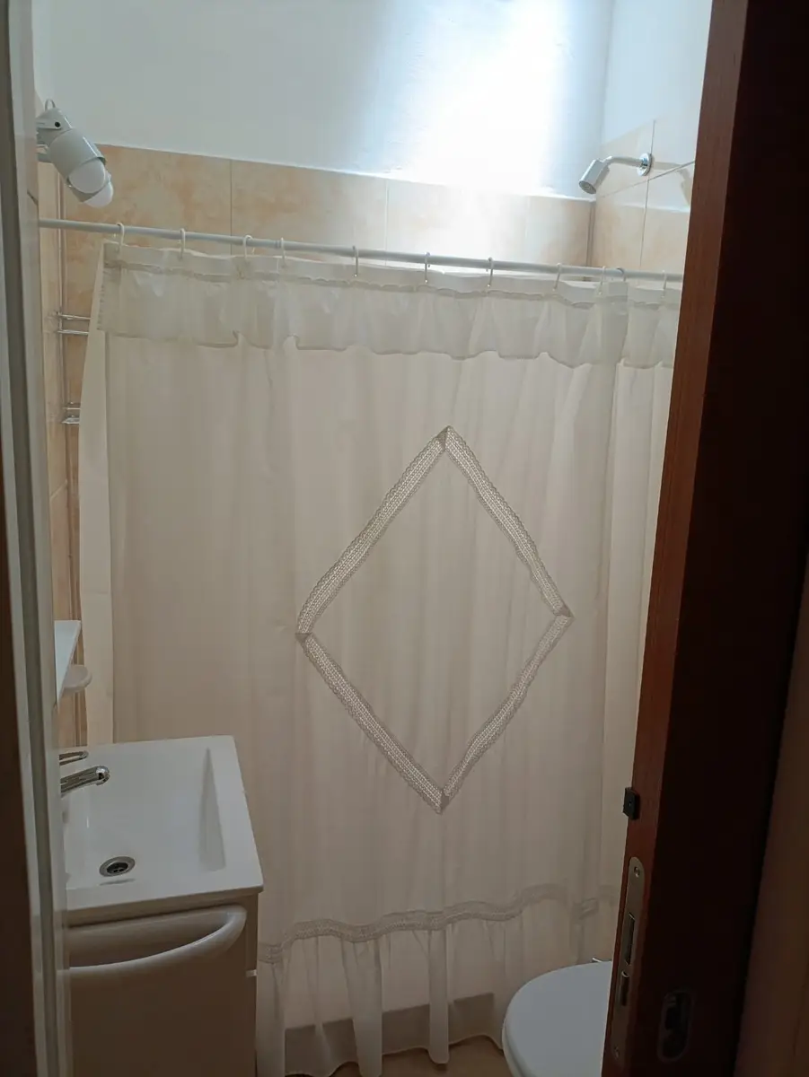 Hermosa casa con patio - Imagen 11