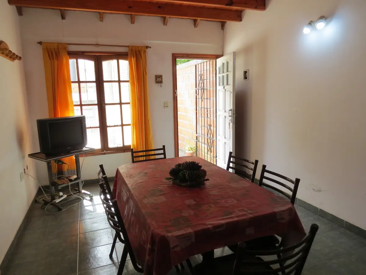 Dúplex con patio y parrilla – Calle 3 Nº 2123, Las Toninas - Imagen 1