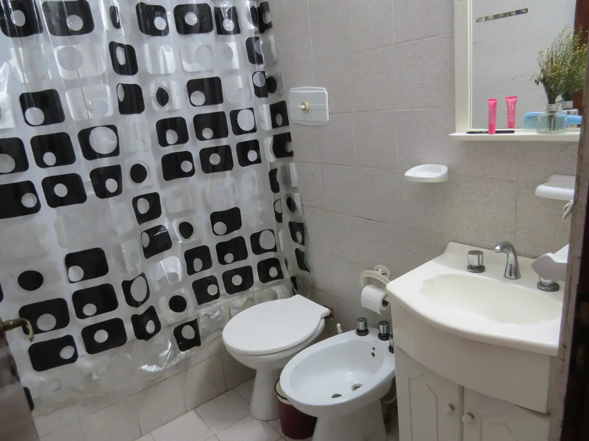 Dúplex con patio y terraza – Calle 28 Nº 530, Las Toninas - Imagen 11