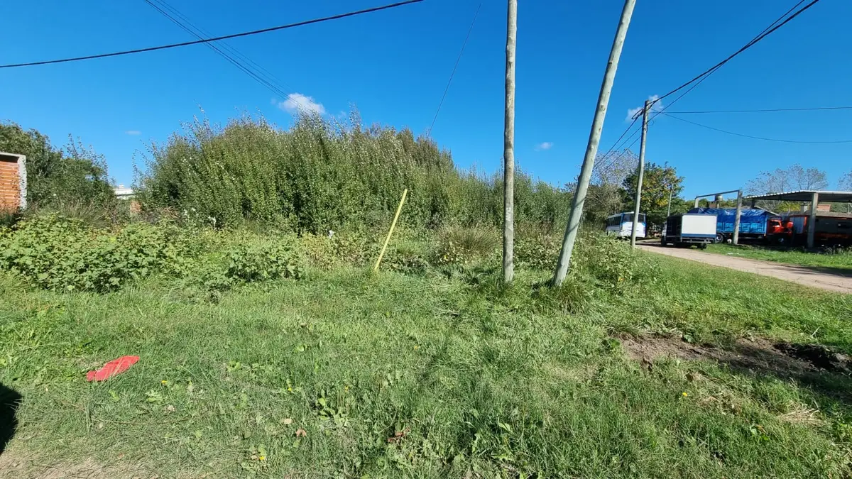 Lote en Venta – Esquina Calle 15 y Calle 48, Santa Teresita - Imagen 1