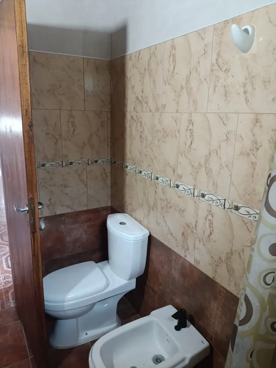 Casa Sola en Lote con Patio y Garage – Santa Teresita - Imagen 15