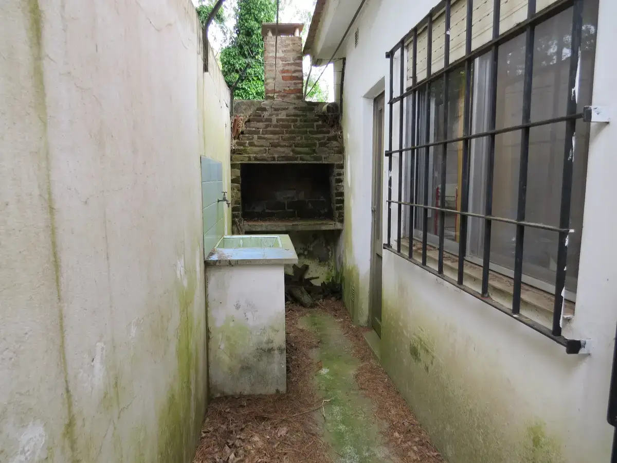 Casa con amplio patio y parrilla – Calle 10 y 7 N° 395, Las Toninas - Imagen 10