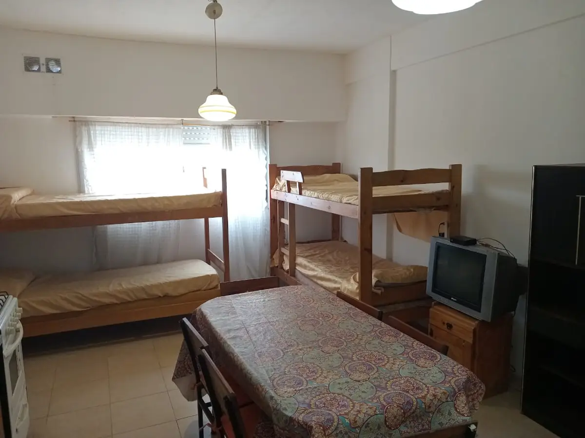 OPORTUNIDAD!! DEPARTAMENTO 2 AMB. AL FRENTE VISTA AL MAR A 30 Mts. DE LA PLAYA! - Imagen 1