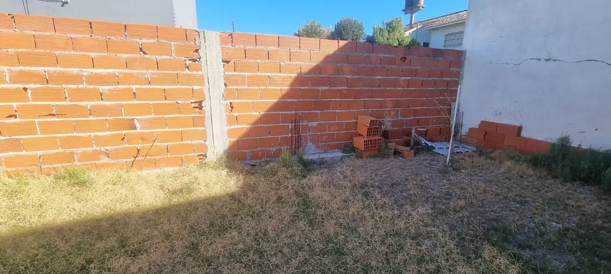 LOTE EN EXCELENTE UBICACIÓN – IDEAL INVERSIÓN O VIVIENDA PERMANENTE - Imagen 8