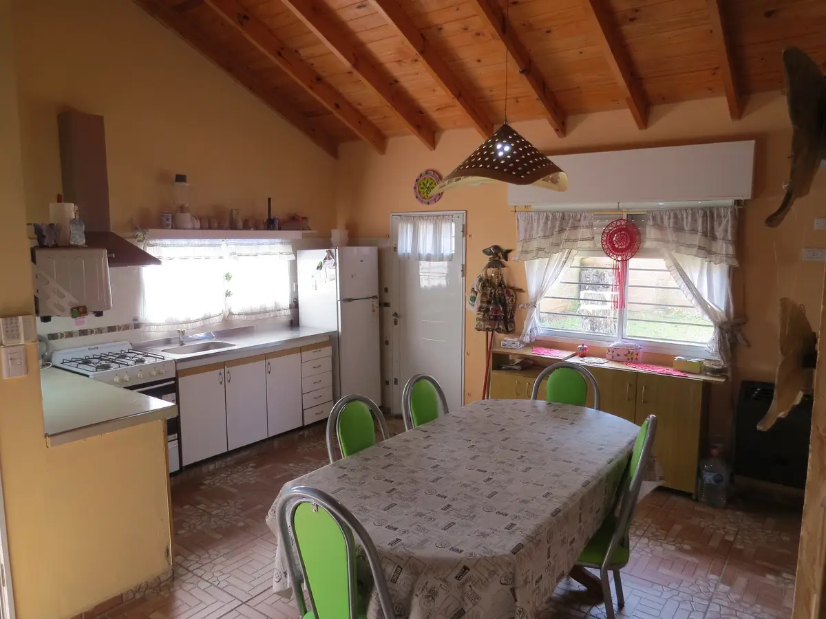 Casa en Barrio Tranquilo – Calle 9 N° 2122, Las Toninas - Imagen 1