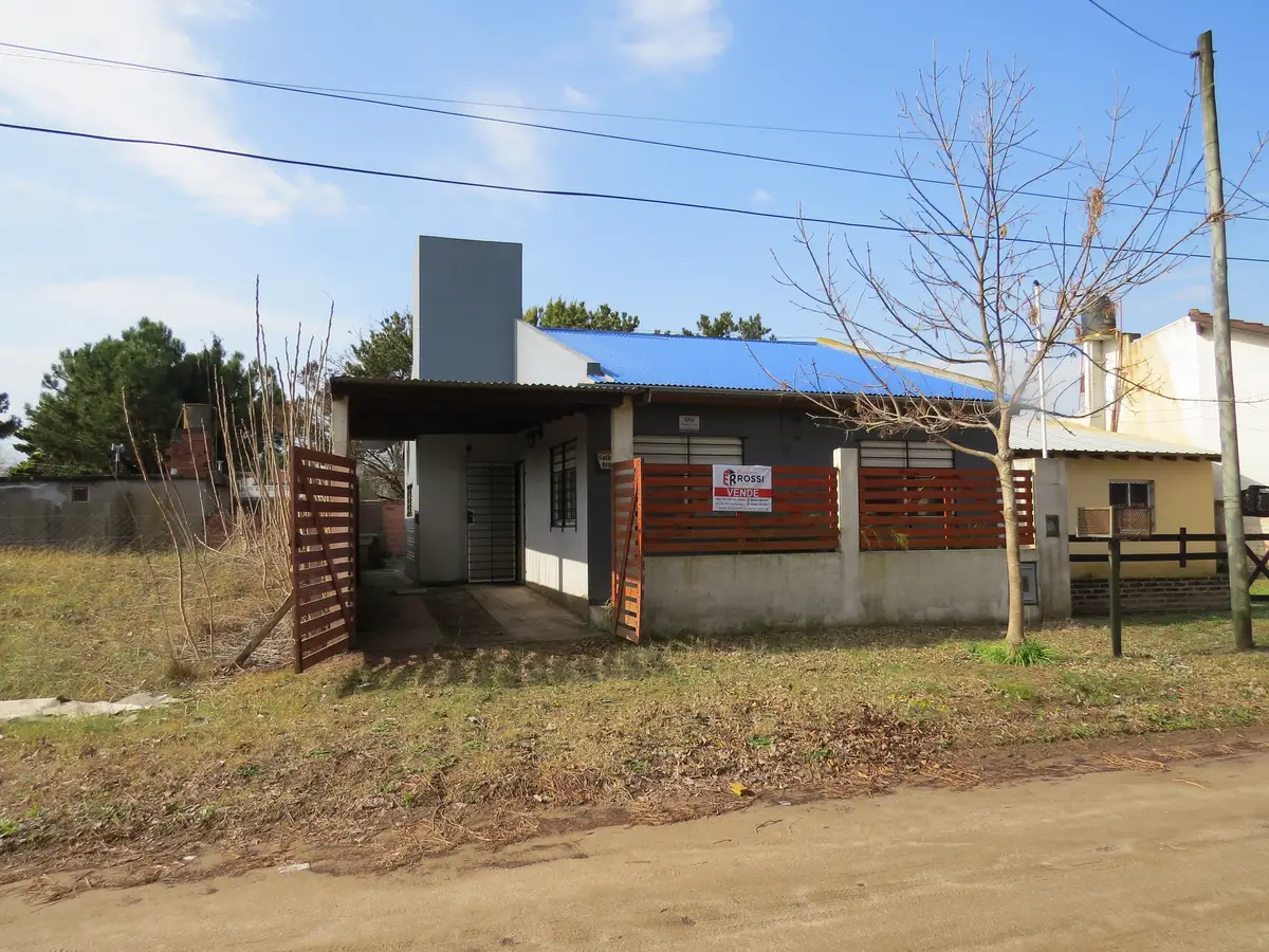Casa en Barrio Tranquilo – Calle 9 N° 2122, Las Toninas - Imagen 2