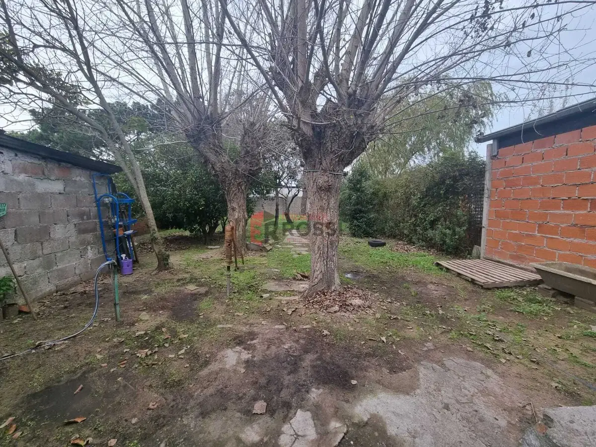 Casa con importante terreno en Mar de Ajo - Imagen 1