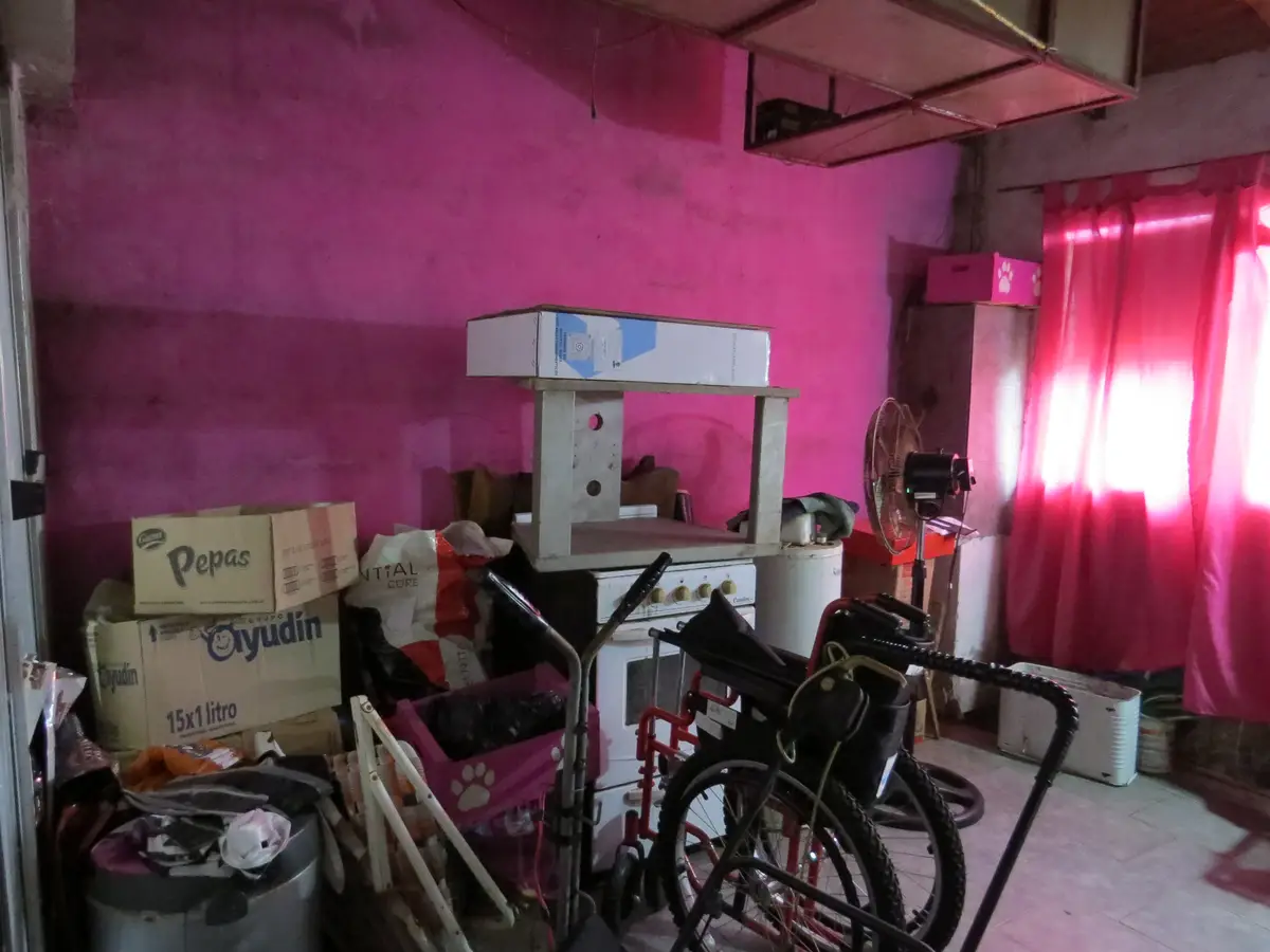 Ideal para Vivienda Multifamiliar e Inversión – Amplio Lote con 3 Construcciones - Imagen 14