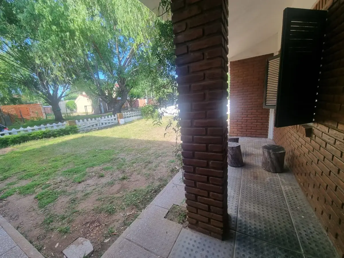 Casa en Venta – Calle 50 N° 866 e/ 8 y 9, Santa Teresita - Imagen 2