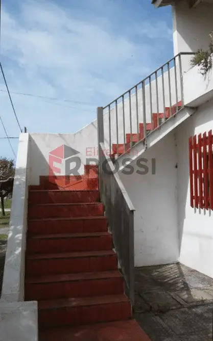 Casa + 3 departamentos – Calle 5 N° 289, e/8 y 10, Las Toninas - Imagen 9