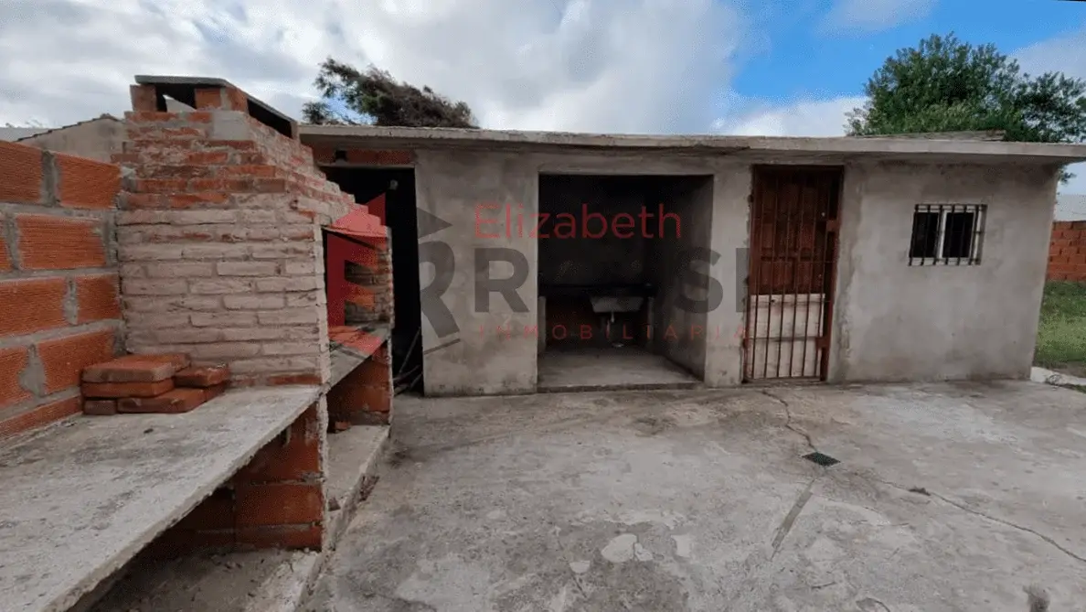 Casa + departamento en muy buen estado –  Calle 12 N° 253 e/ 3 y 5, Las Toninas - Imagen 1