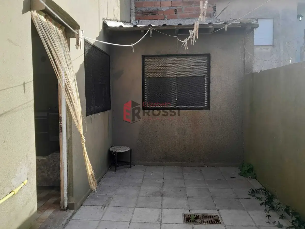 Casa a metros del mar con garaje y parrilla – Zona Calle 1, Las Toninas - Imagen 3