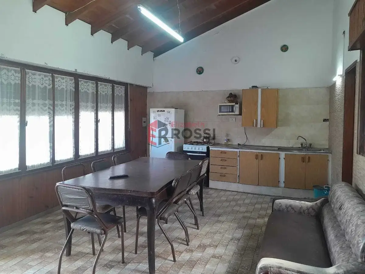 Casa a metros del mar con garaje y parrilla – Zona Calle 1, Las Toninas - Imagen 13