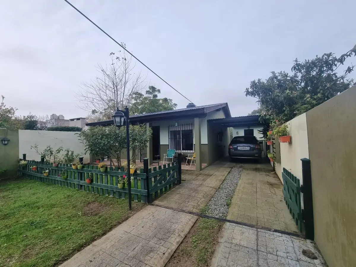 EXCELENTE CASA PARA VIVIR O VACACIONAR!!- calle 48 N°650 e/11 y 13 - Imagen 9